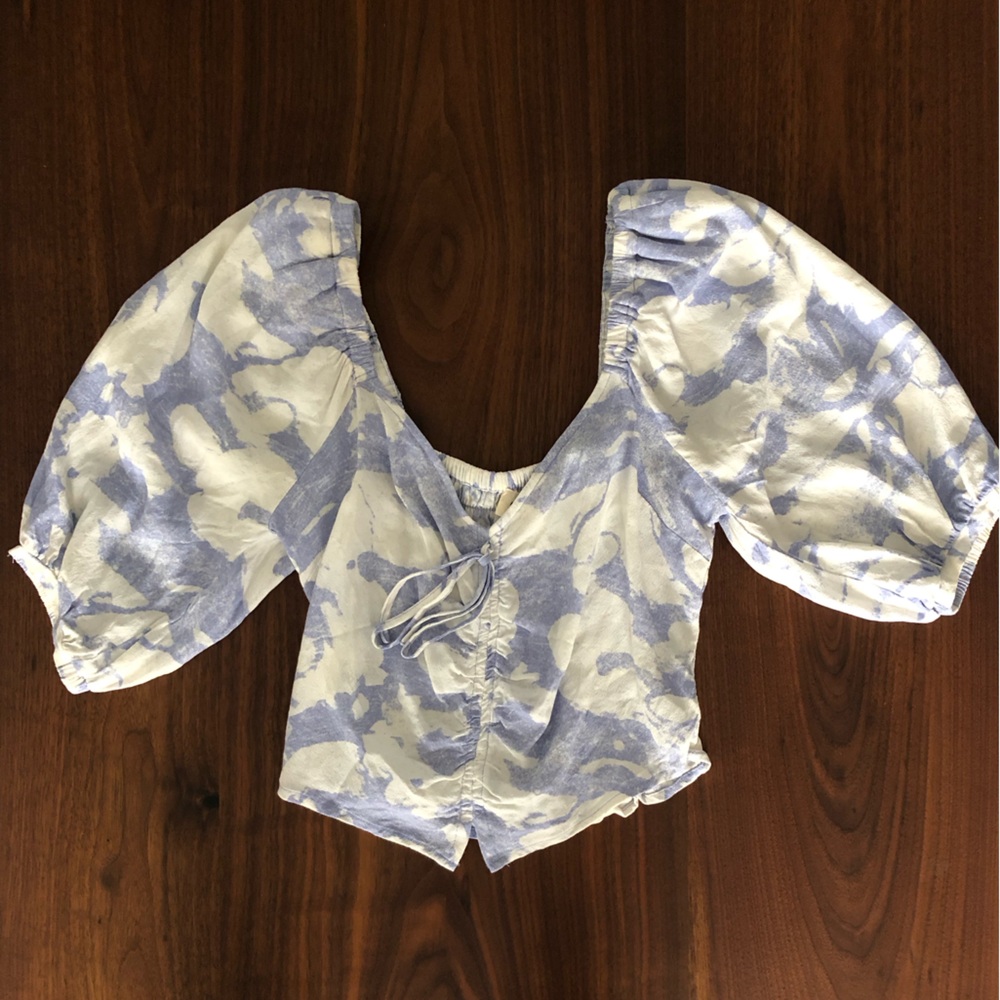 Blue and White Puff Sleeve Crop Blouse